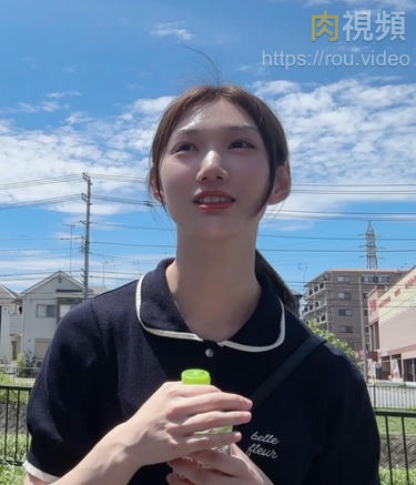 面對19歲有男朋友的美少女 我按奈不住自己的性衝動把她推倒了 無碼